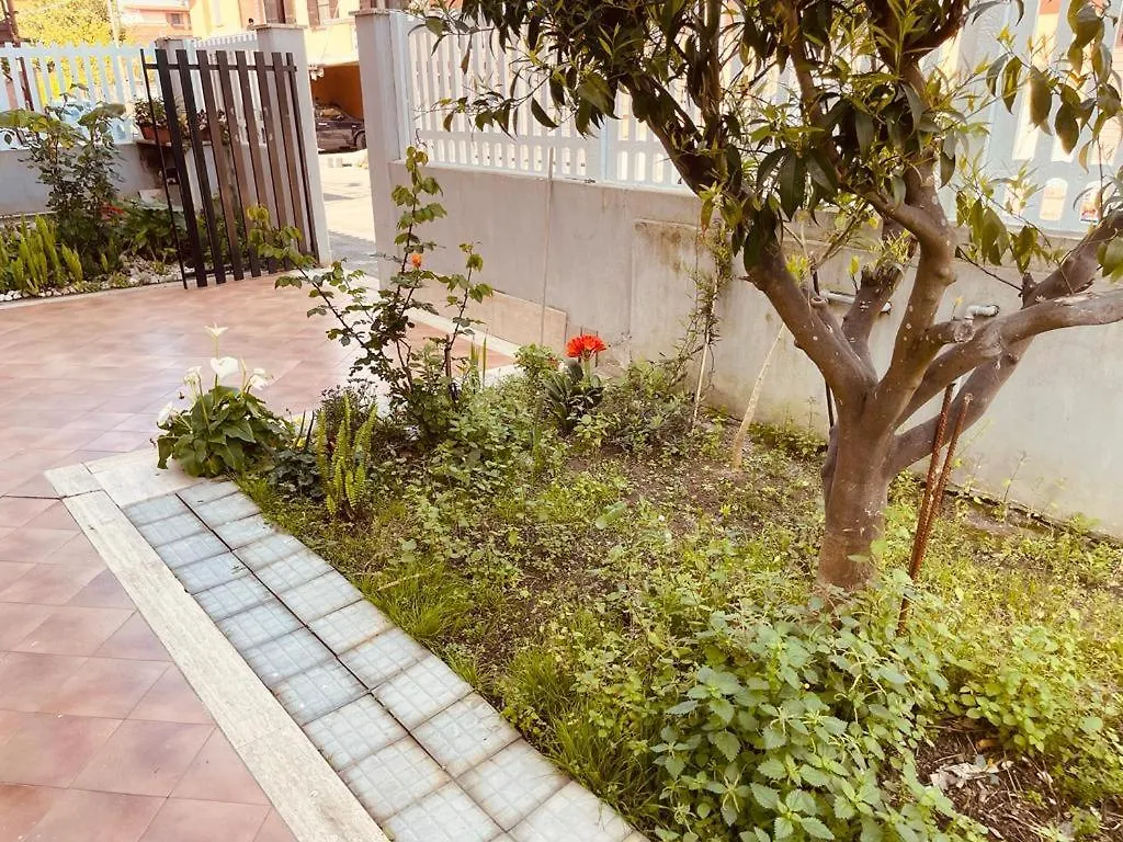 M&C Apartment Fiumicino 0*,  İtalya